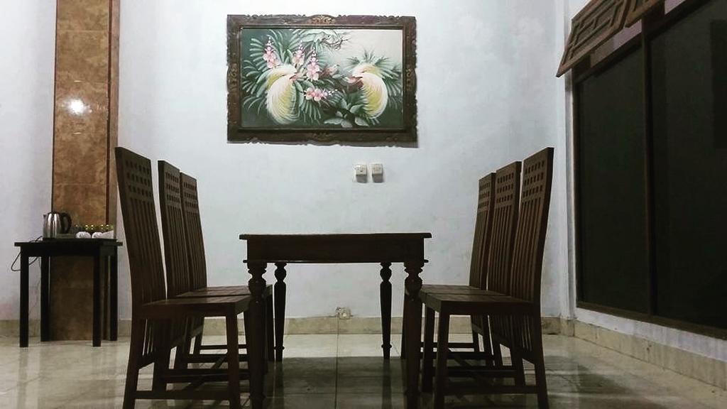 Ratih Bali Hostel Denpasar  Bagian luar foto