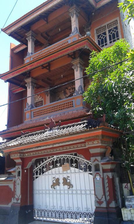 Ratih Bali Hostel Denpasar  Bagian luar foto