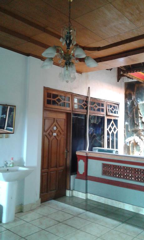 Ratih Bali Hostel Denpasar  Bagian luar foto